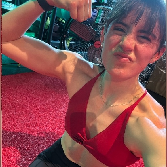 Meet your Posher, Mackenzie - Picture 5 of 7